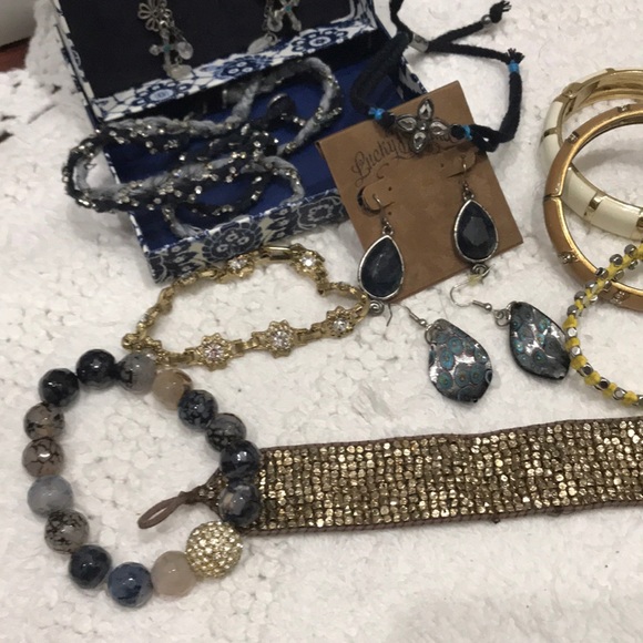 Jewelry Bundle - Picture 4 of 4